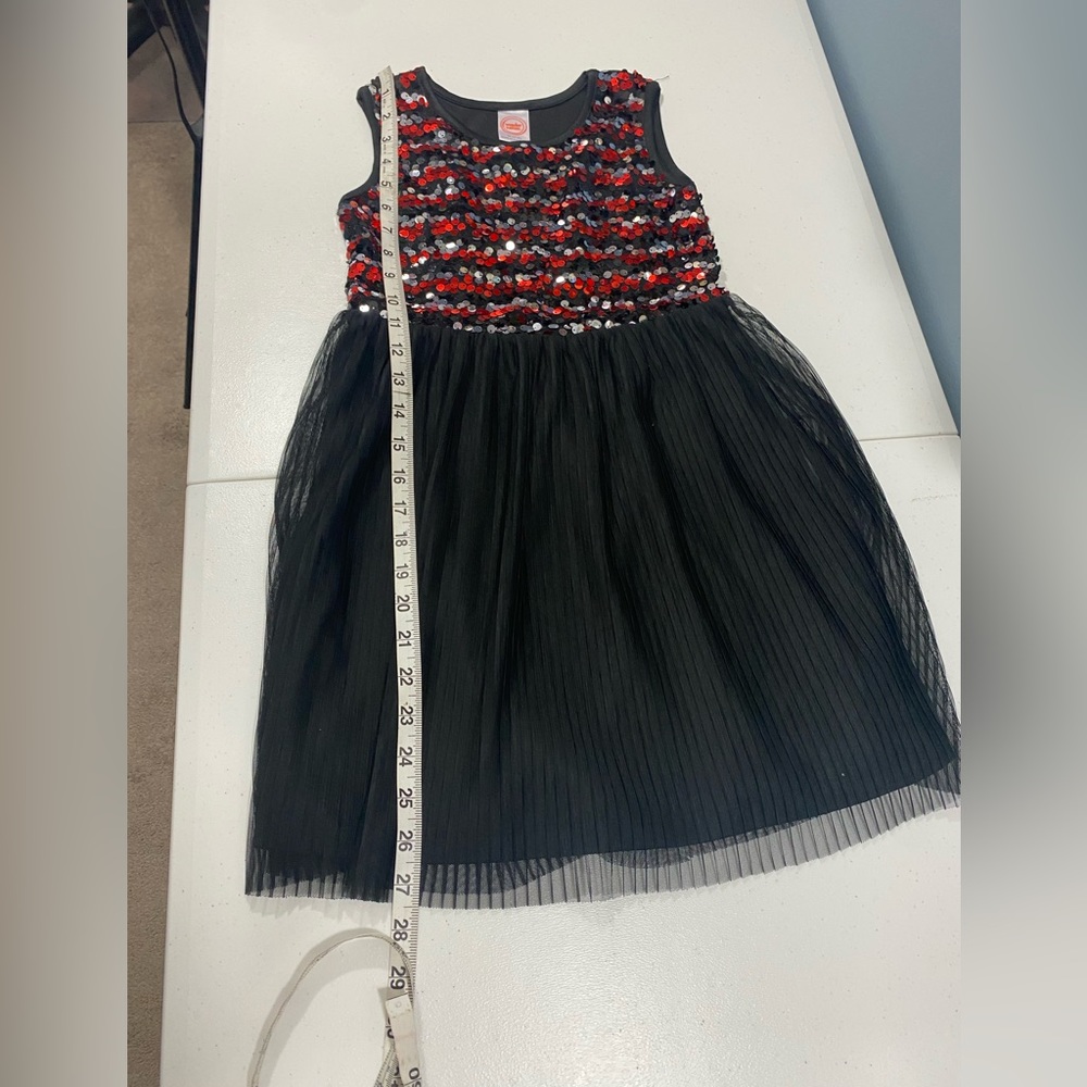 - Wonder nation girls size 7/8 M red and black squience dress.